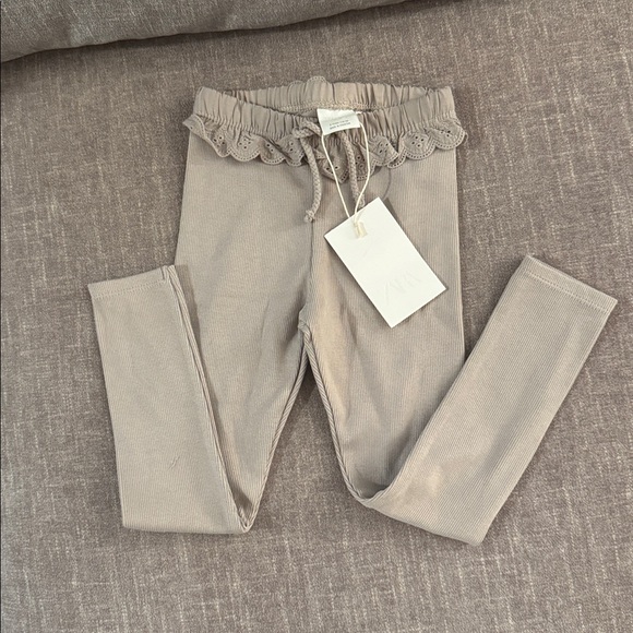 NWT Zara Ribbed Ruffle Leggings - Picture 2 of 3